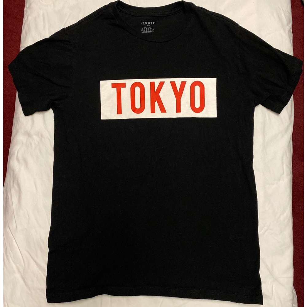 Forever 21 Black Graphic Tshirt